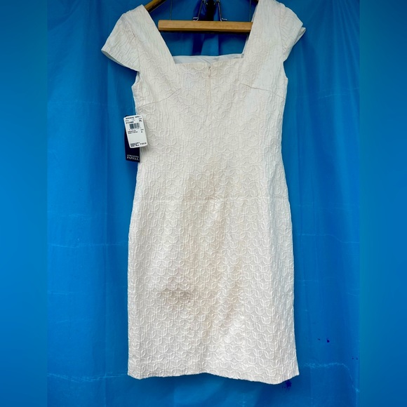 NWT ADRIANNA PAPELL Size 4 off white - Picture 3 of 15